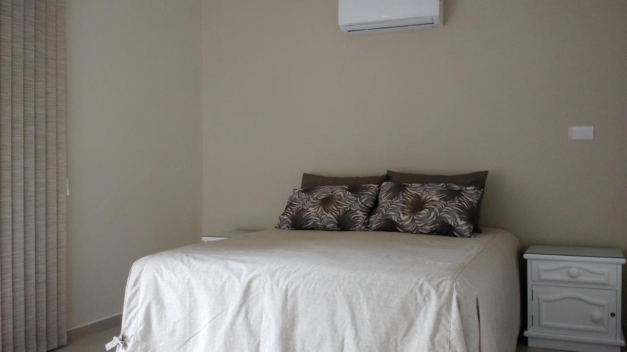 Apartamento Enseada กัวรูจา ภายนอก รูปภาพ